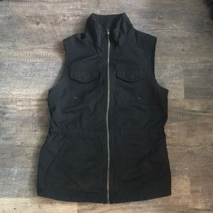 COLUMBIA vest jacket size small good condition offers welcome !!!